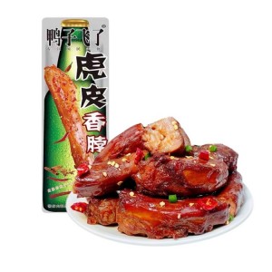 鸭子飞了 虎皮香脖 42.9g（30根/袋）到期日25.6.5